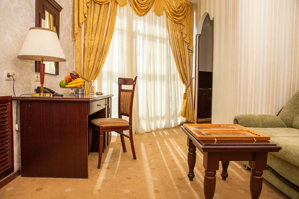 "Rush Hotel" أستانا المظهر الخارجي الصورة